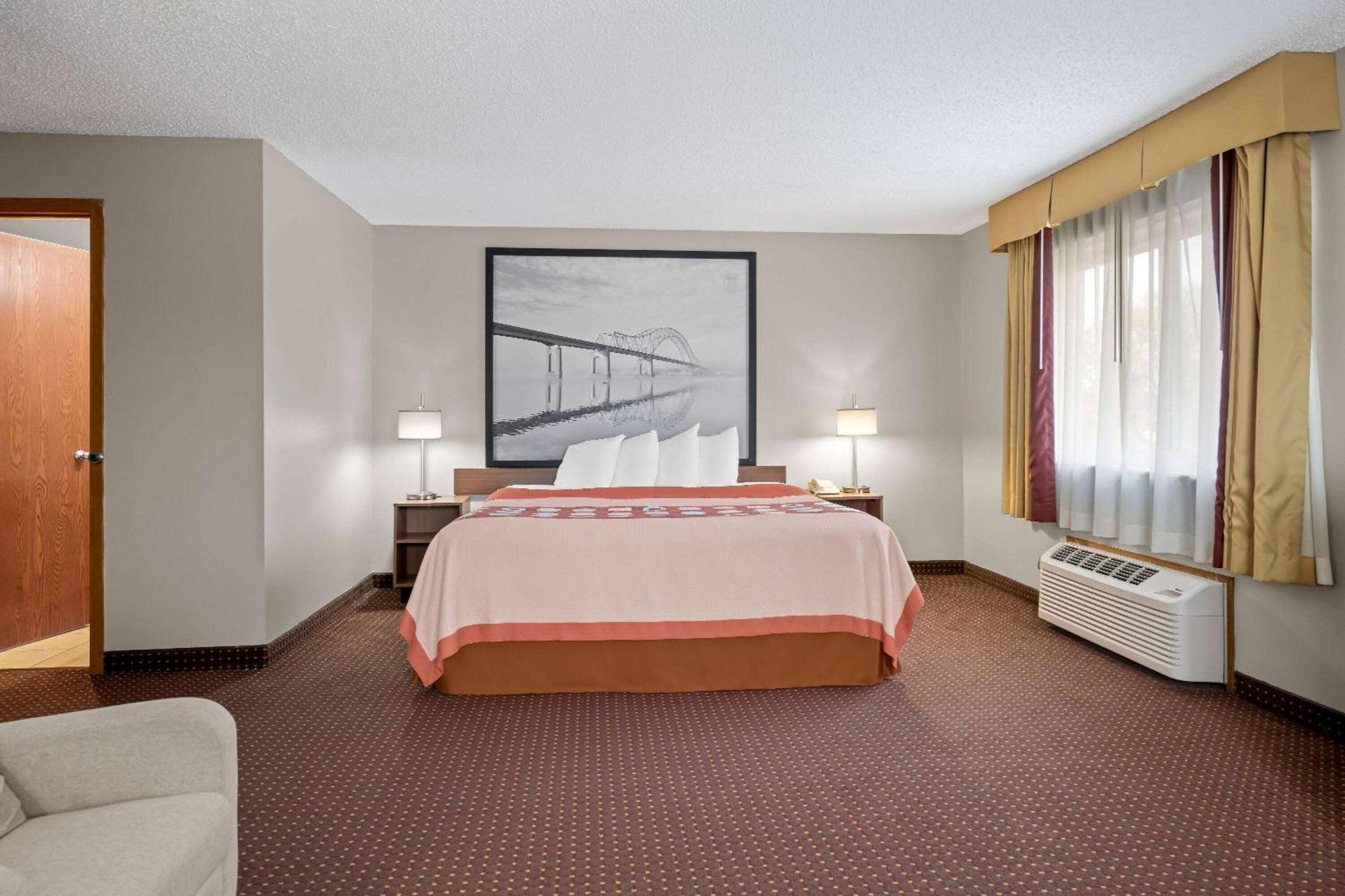 Super 8 By Wyndham Waverly Extérieur photo